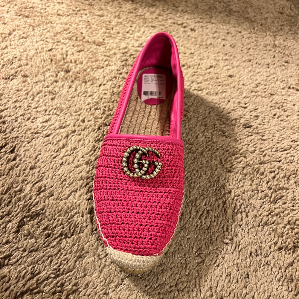 Never worn Gucci